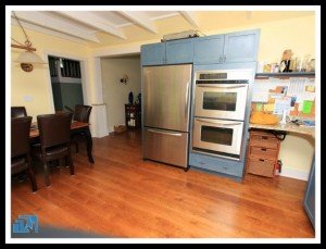 wooden floor of the kitchen give a cool ambiance in this Brookfield CT home for sale.